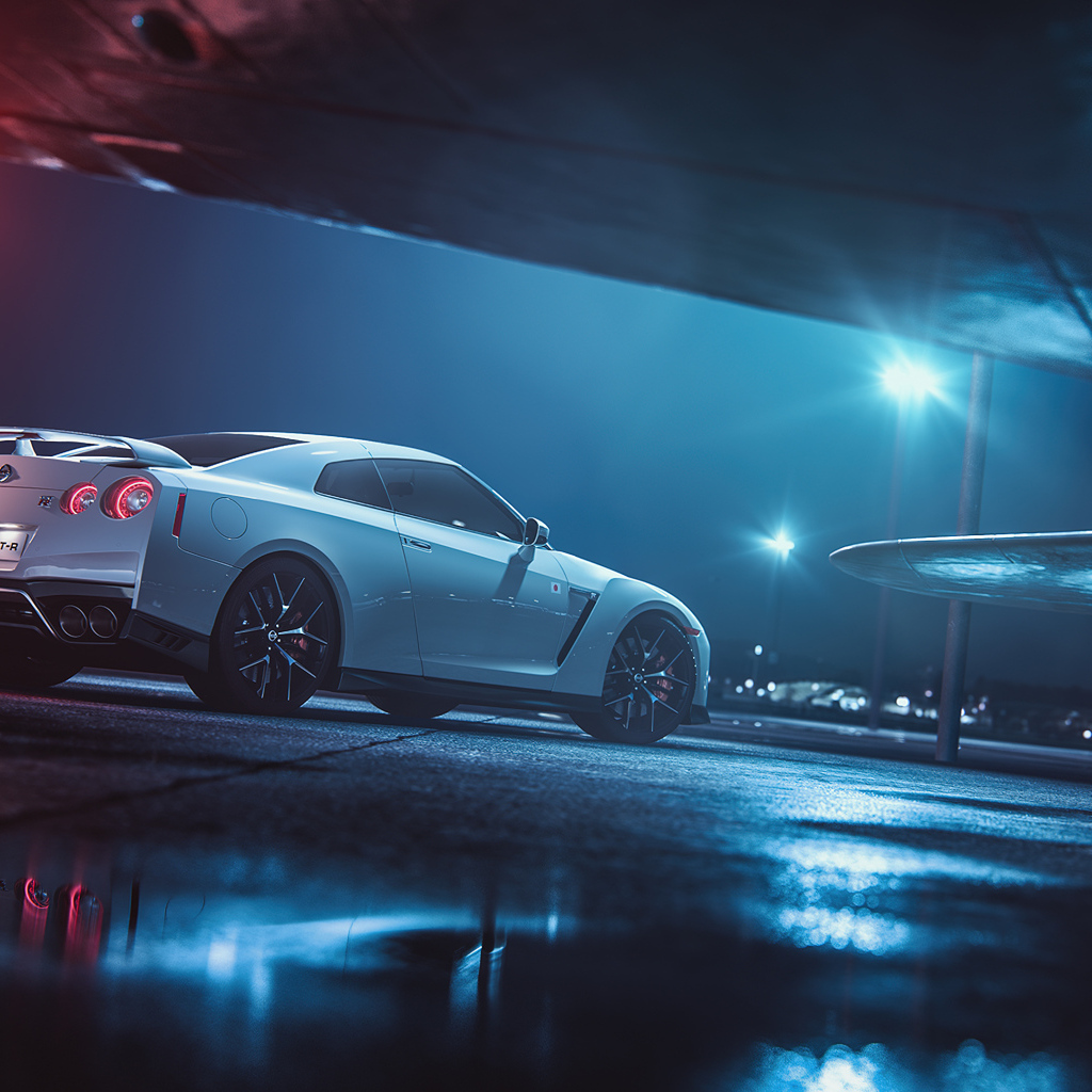 Автомобиль Nissan GTR в свете фонарей