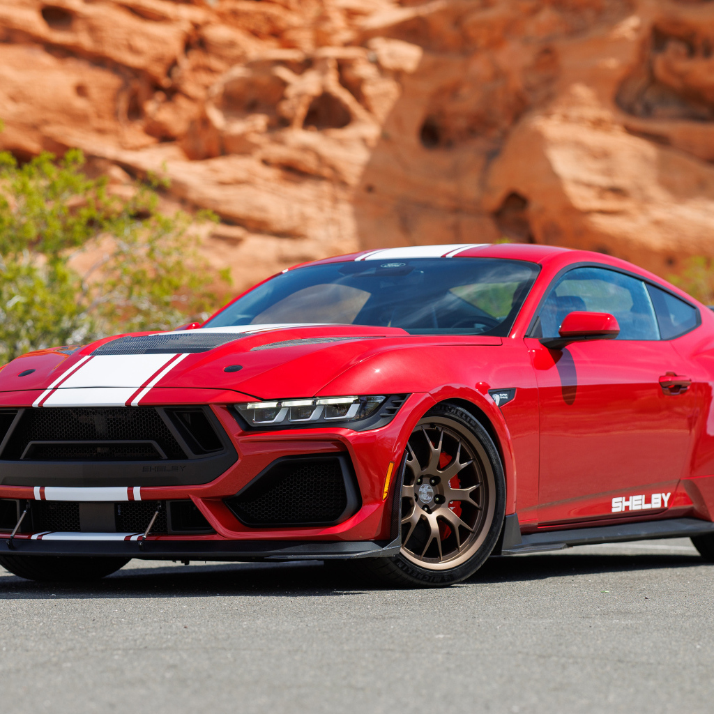 Красный автомобиль Shelby Super Snake 2024 года