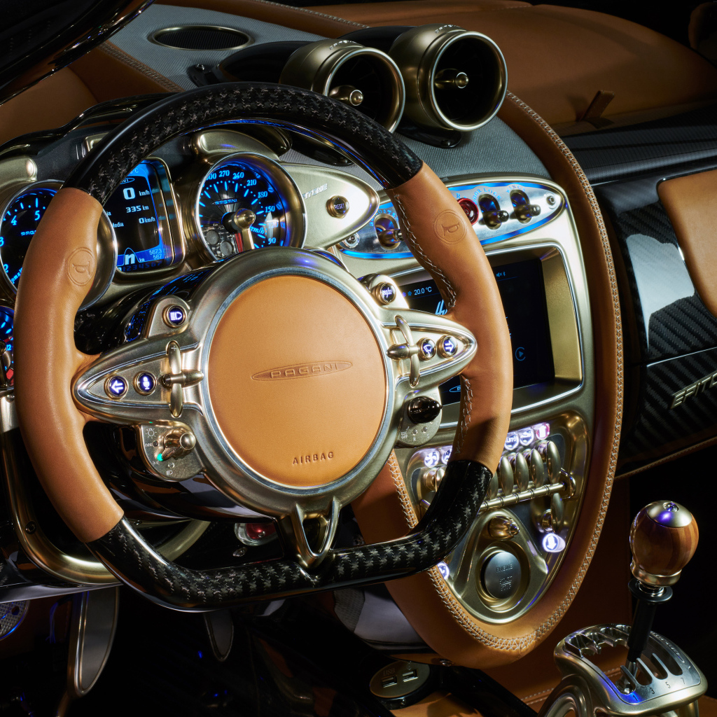Кожаный салон автомобиля Pagani Huayra Epitome 2024 года