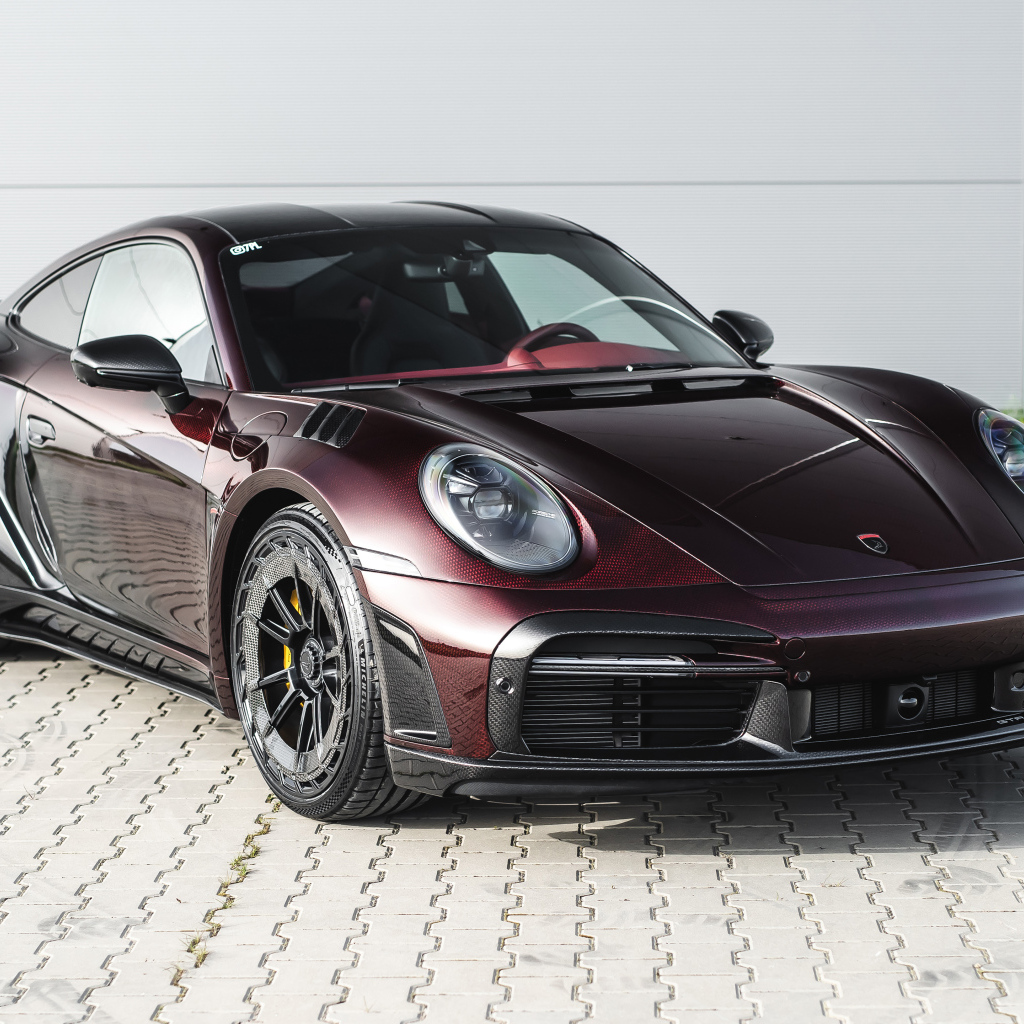 Бордовый автомобиль TopCar Porsche 911 Turbo S Stinger GTR Stealth Edition