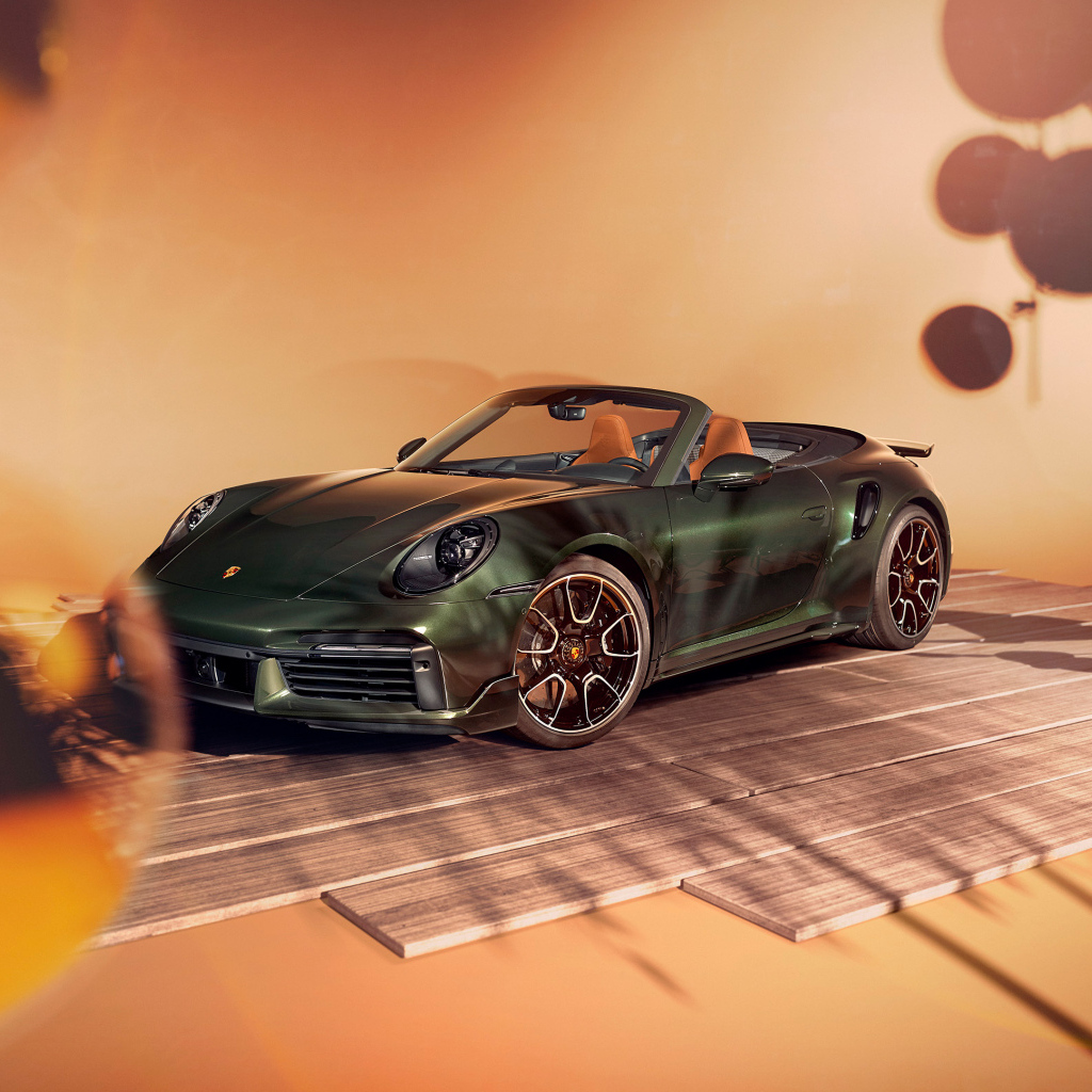 Автомобиль кабриолет Porsche 911 Turbo S