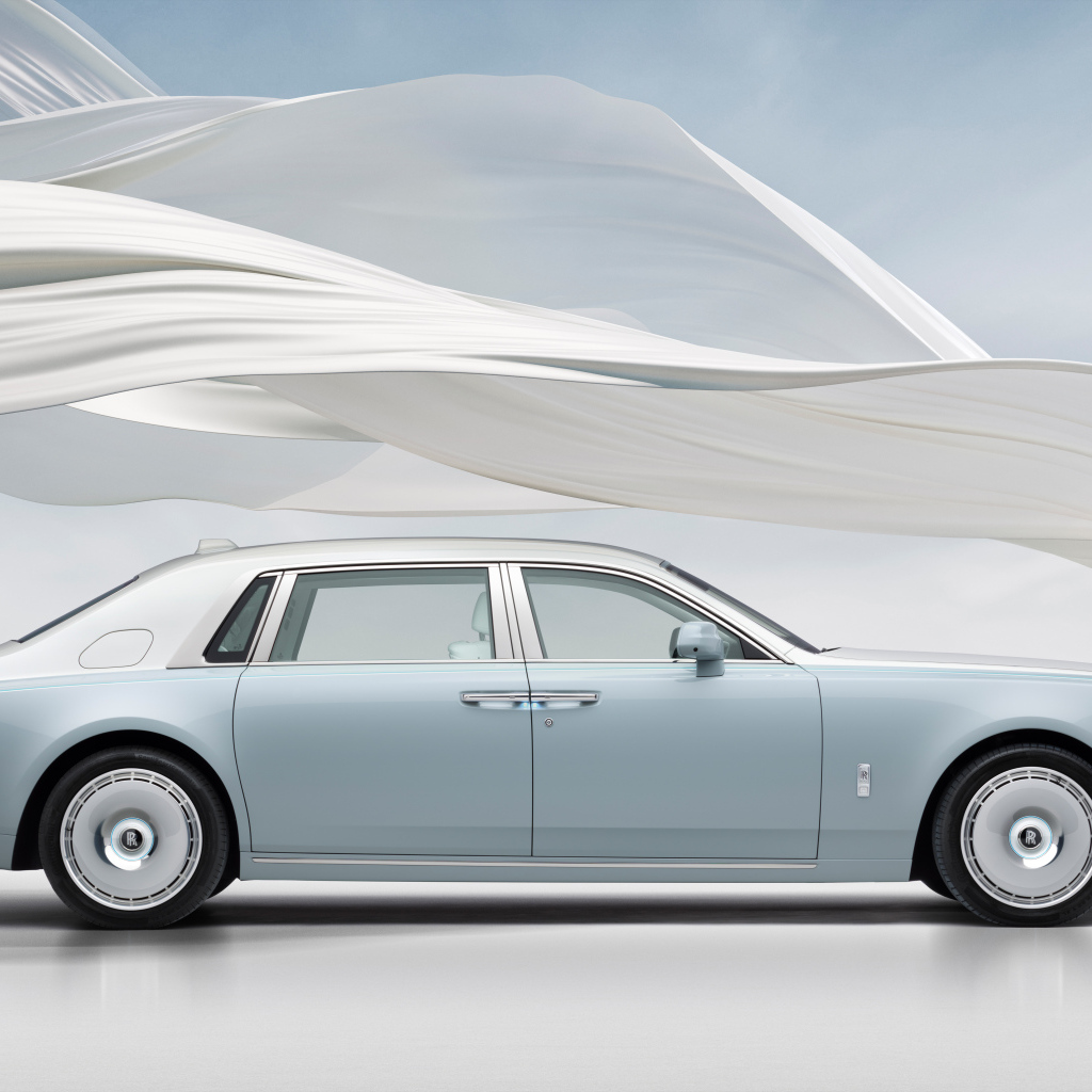 Автомобиль Rolls-Royce Phantom Scintilla 2025 года вид сбоку