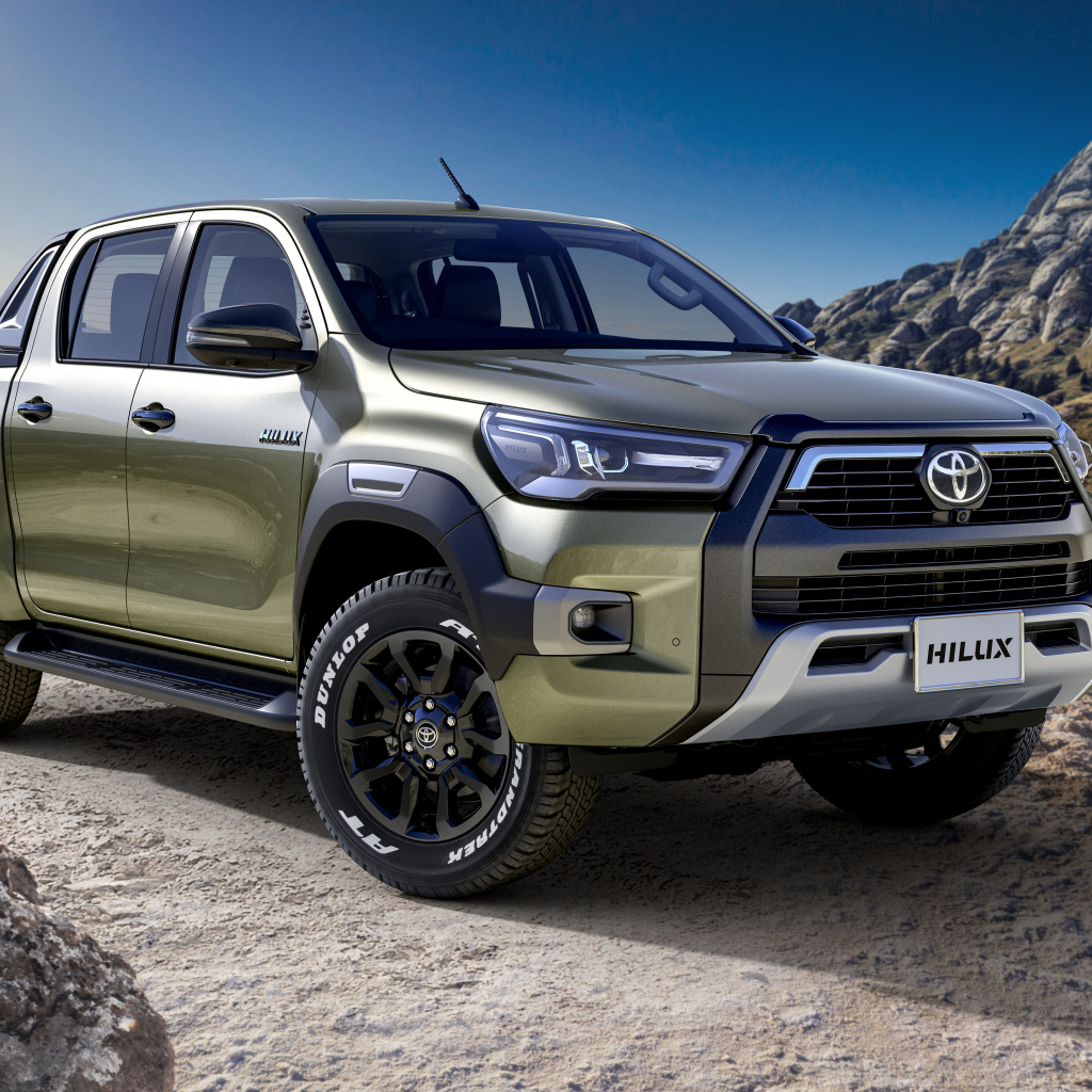 Большой пикап Toyota Hilux Z Revo Rocco