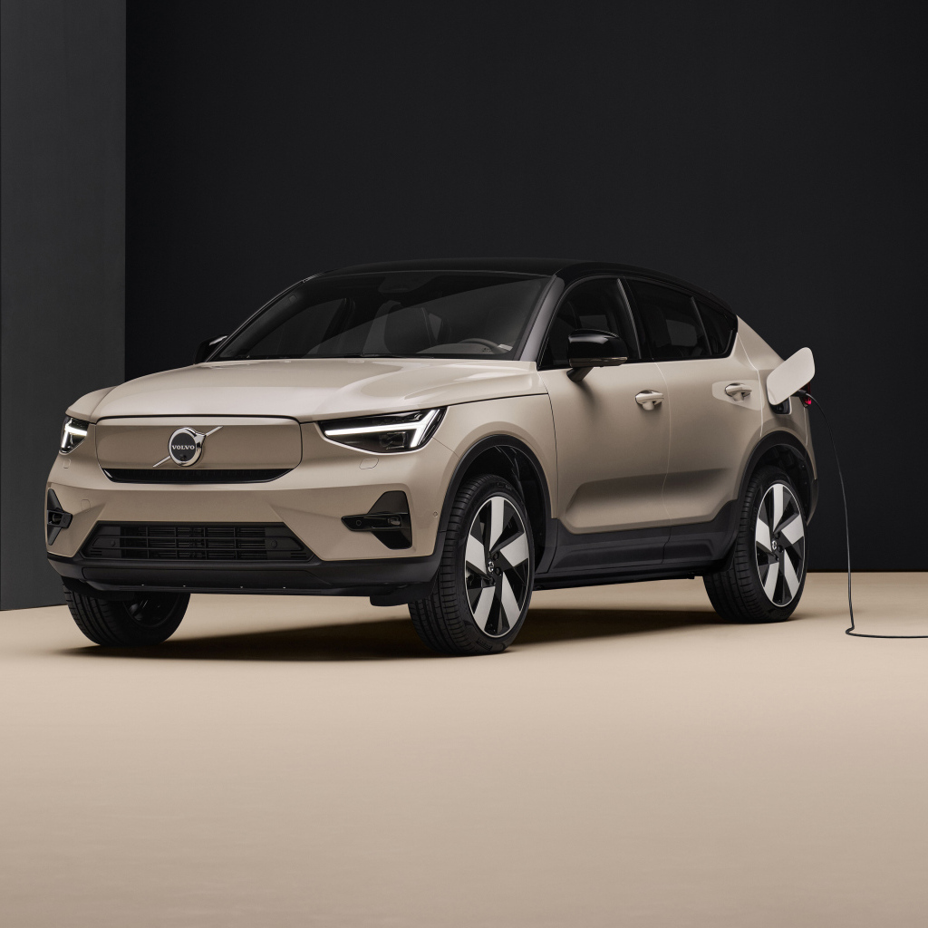 Автомобиль Volvo EC40 2024  года