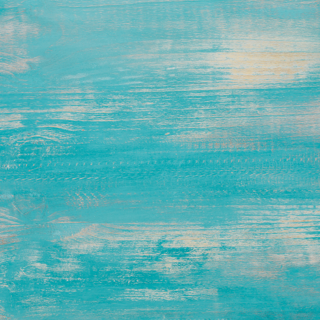 Старый потертый деревянный фон в светло-голубом цвете.