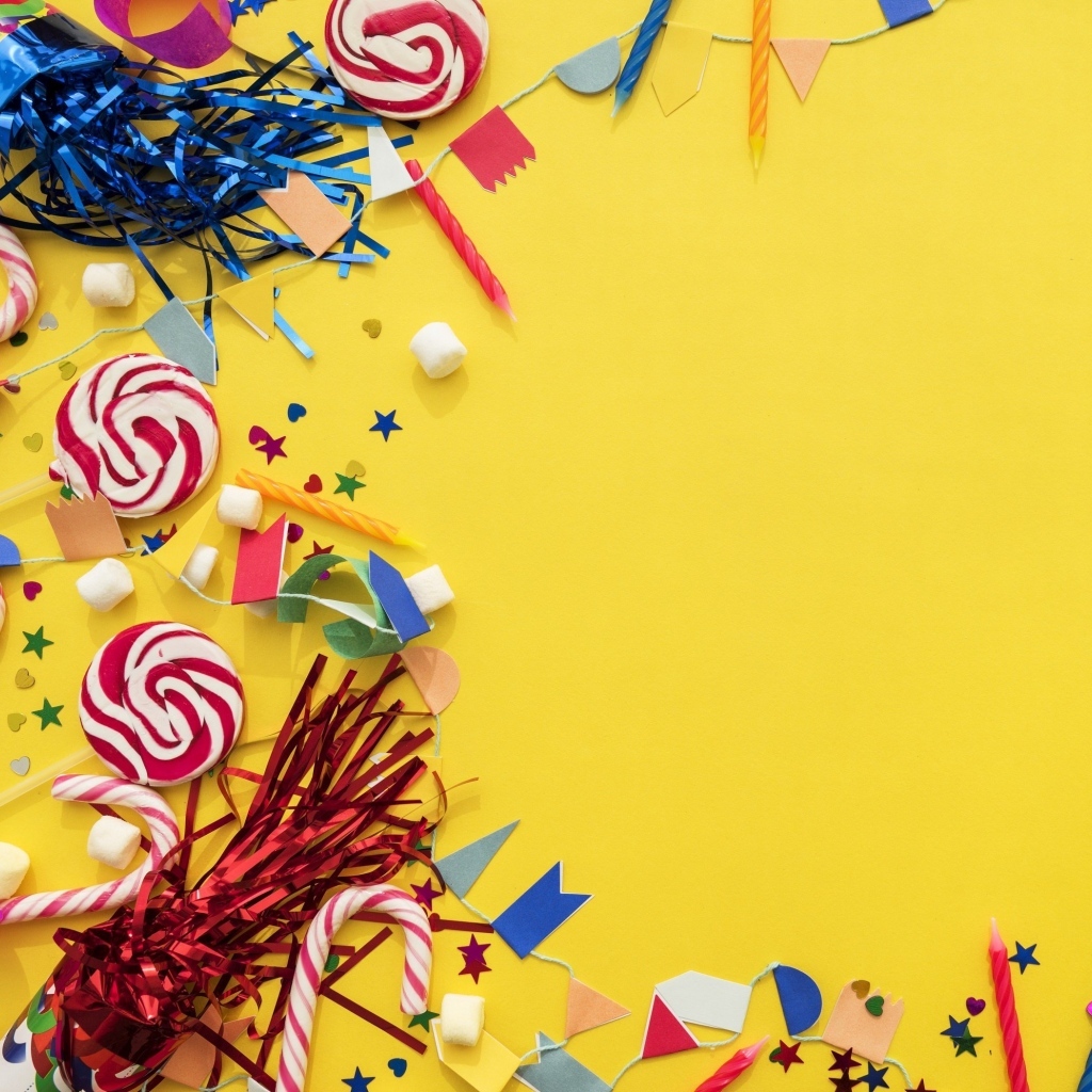 Желтый фон с декором для праздника 