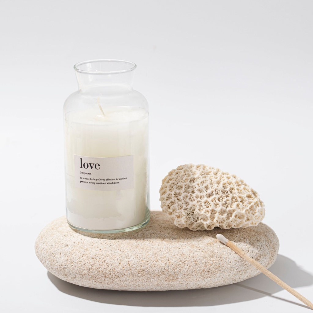 Камень, свеча и ароматическая палочка для СПА процедур