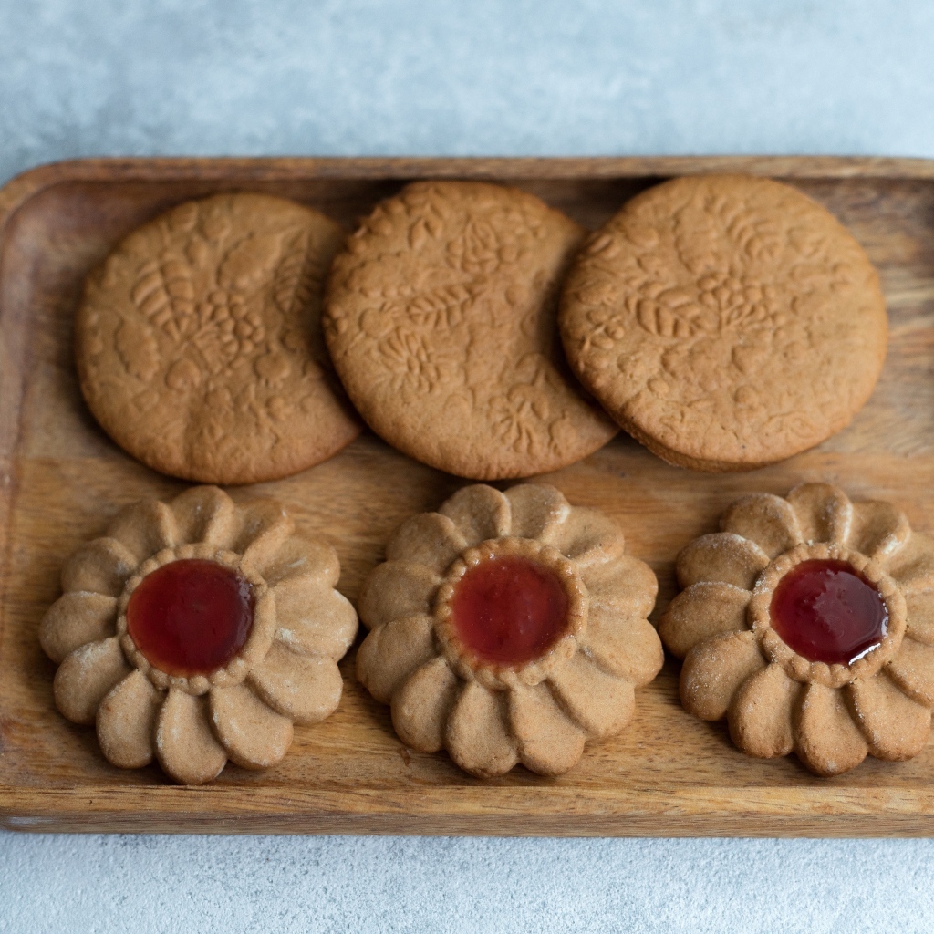 Имбирное печенье с джемом