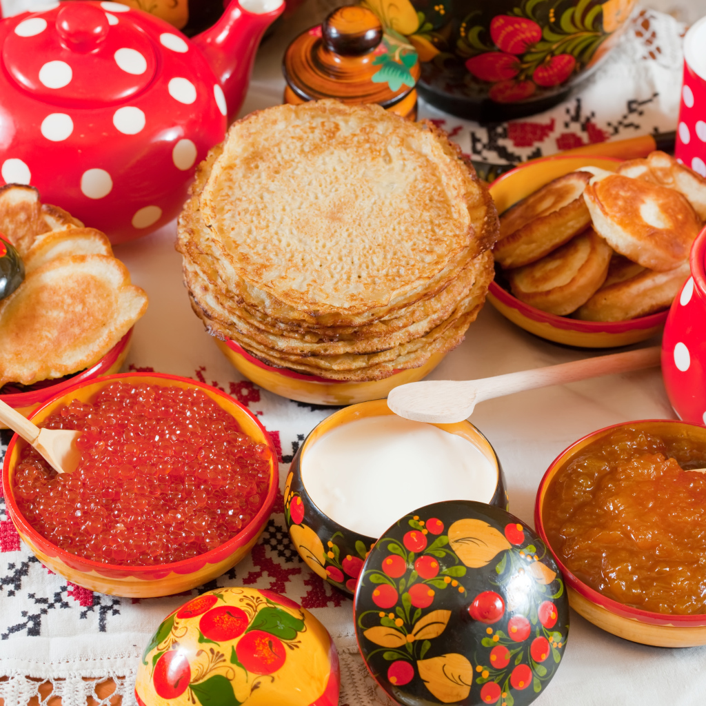 Угощения на праздник Масленица на столе