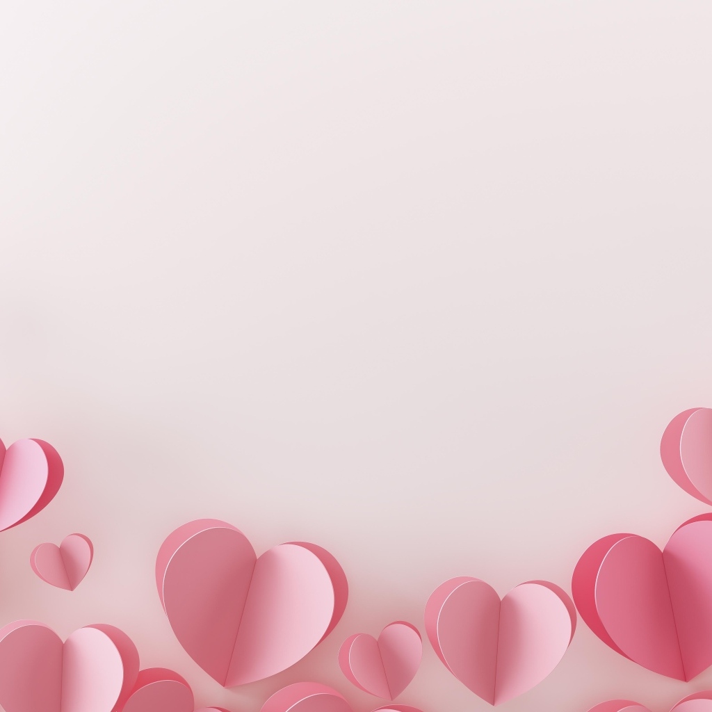 Фон из розовых бумажных сердечек 