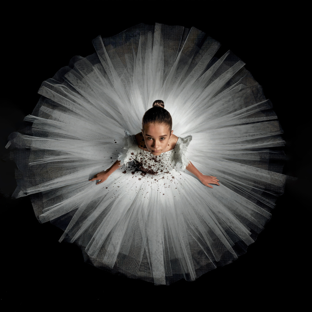 Постер фильма ужасов Эбигейл