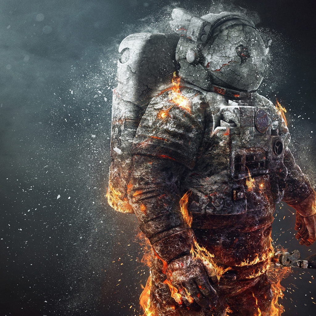 Астронавт NASA  в огненном скафандре