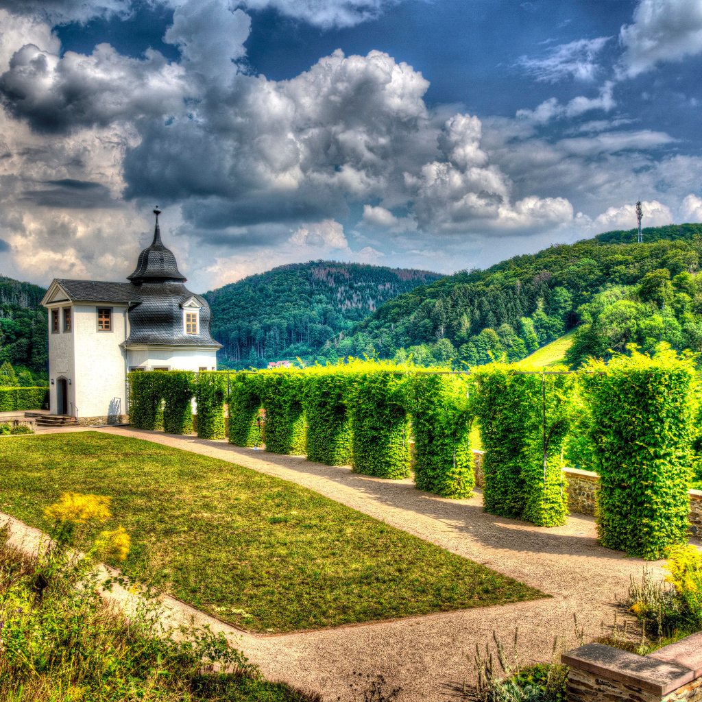 Старинная часовня в парке, Штольберг. Германия
