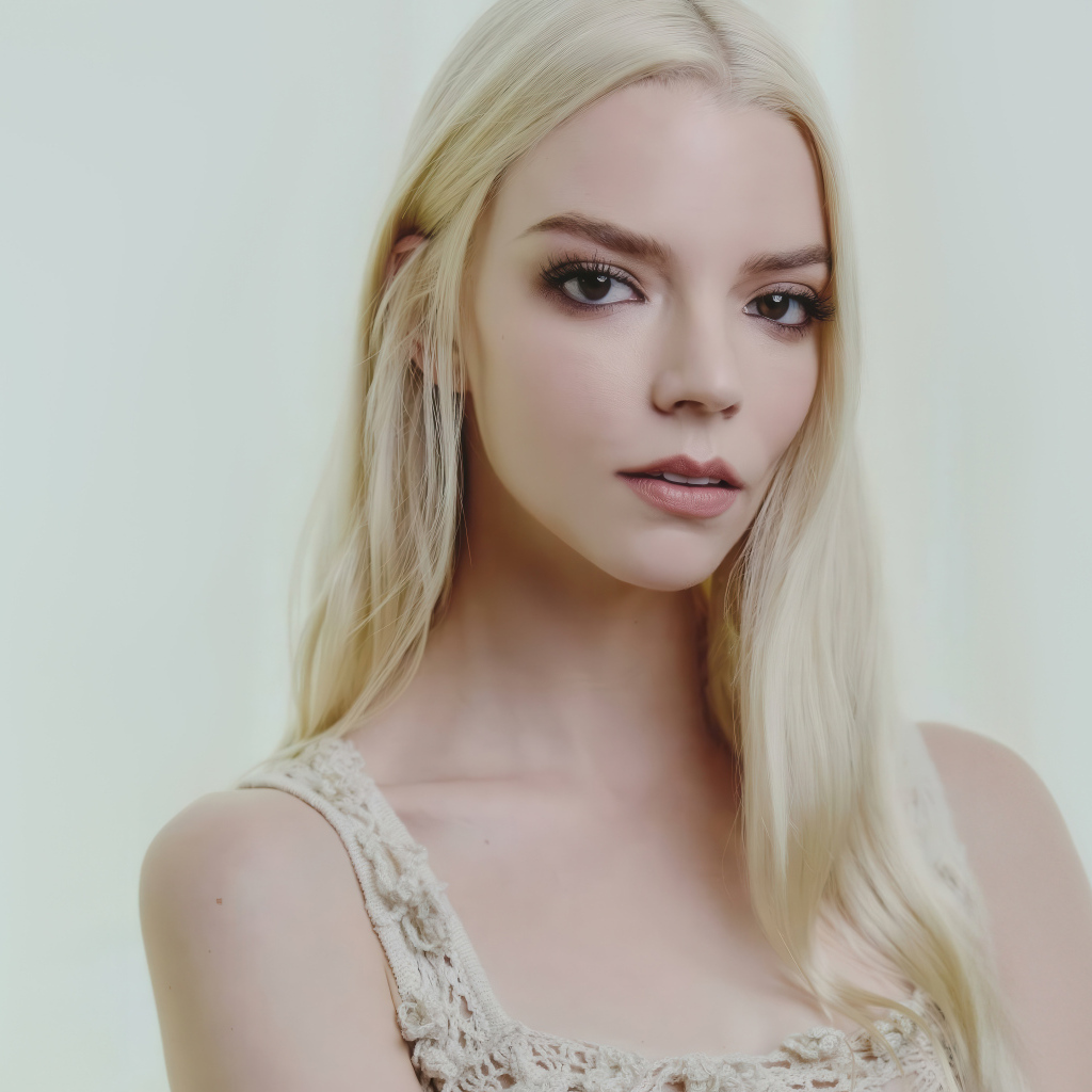 Нежная кареглазая блондинка актриса Аня Тейлор-Джой