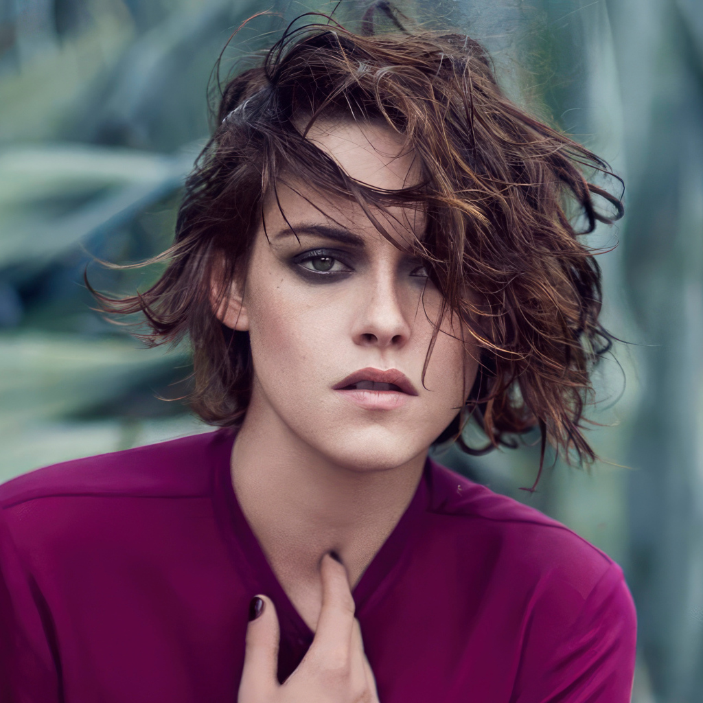 Прическа на голове актрисы Кристен Стюарт