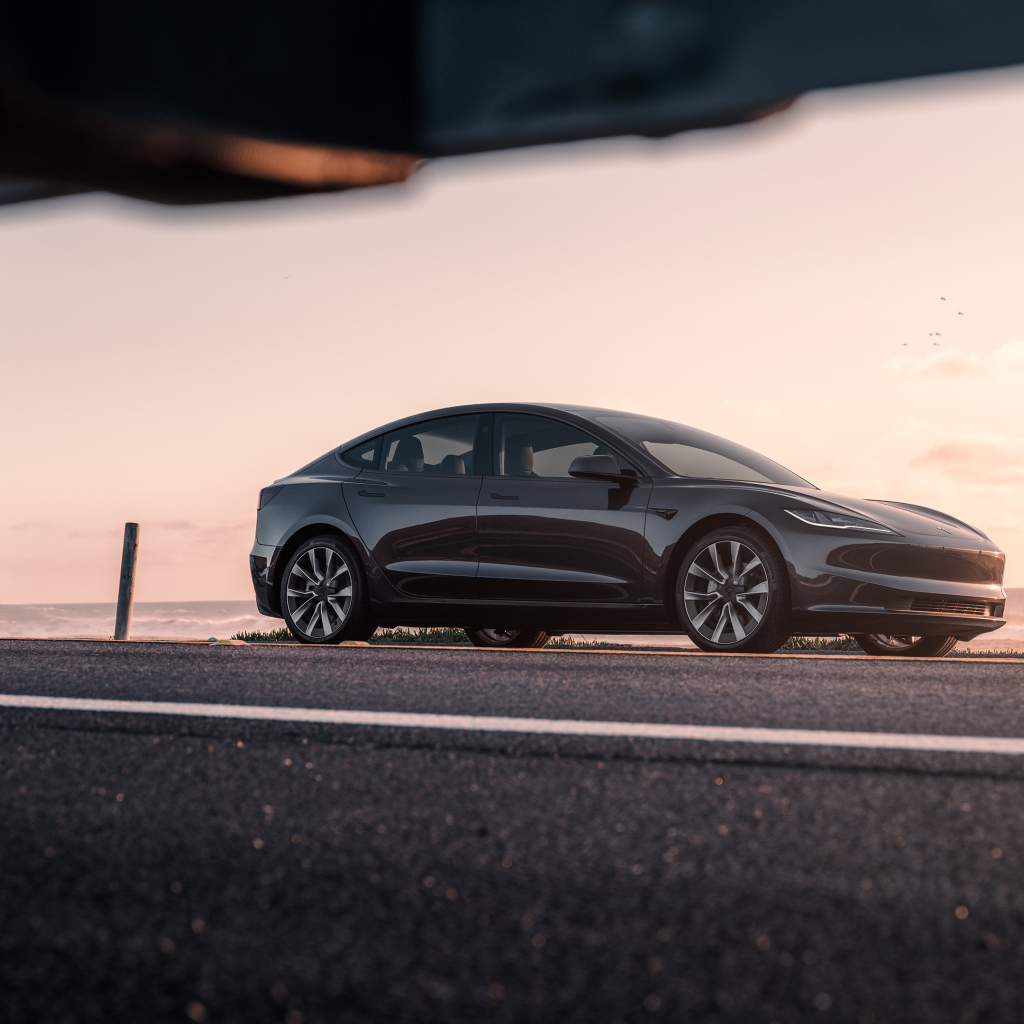 Новый автомобиль Tesla Model 3 2024  года