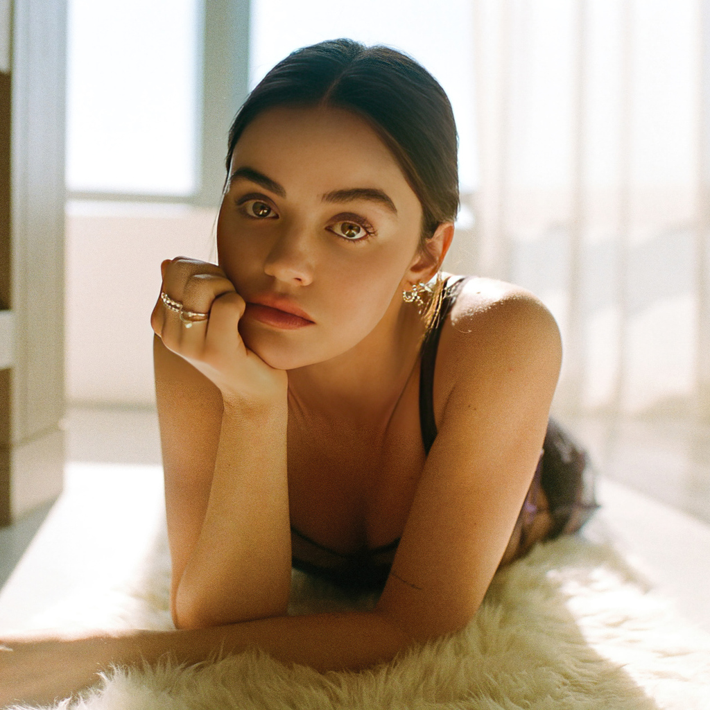 Грустный взгляд актрисы Люси Хейл