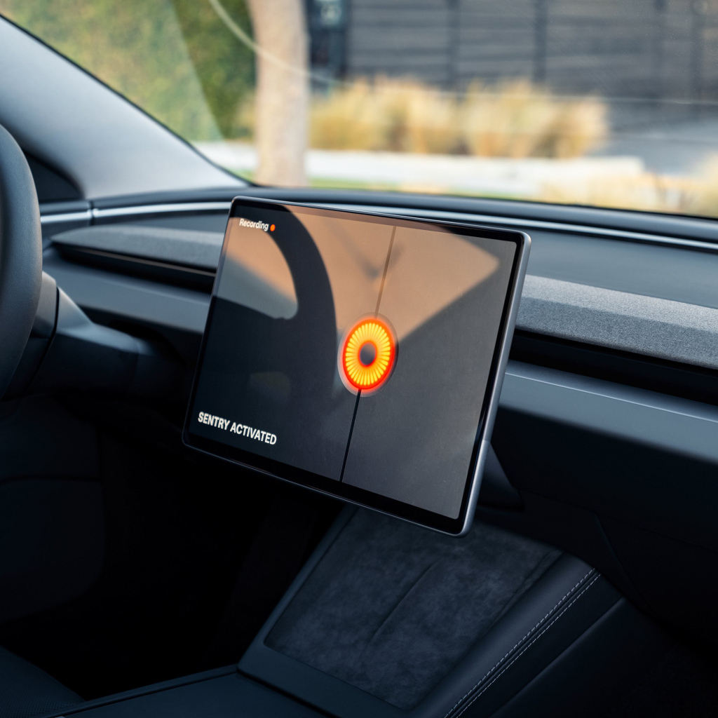 Салон автомобиля Tesla Model 3 2024  года