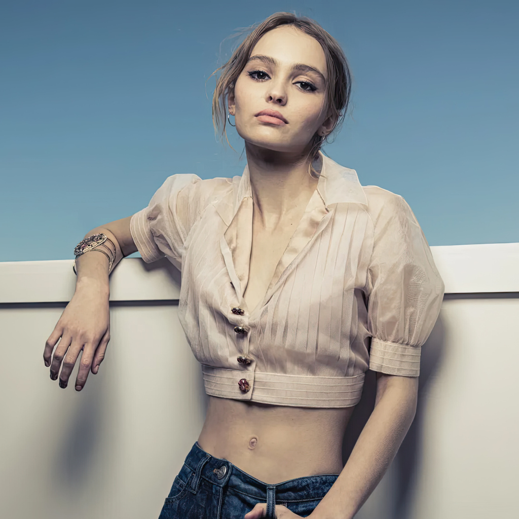 Молодая актриса и модель Лили-Роуз Депп