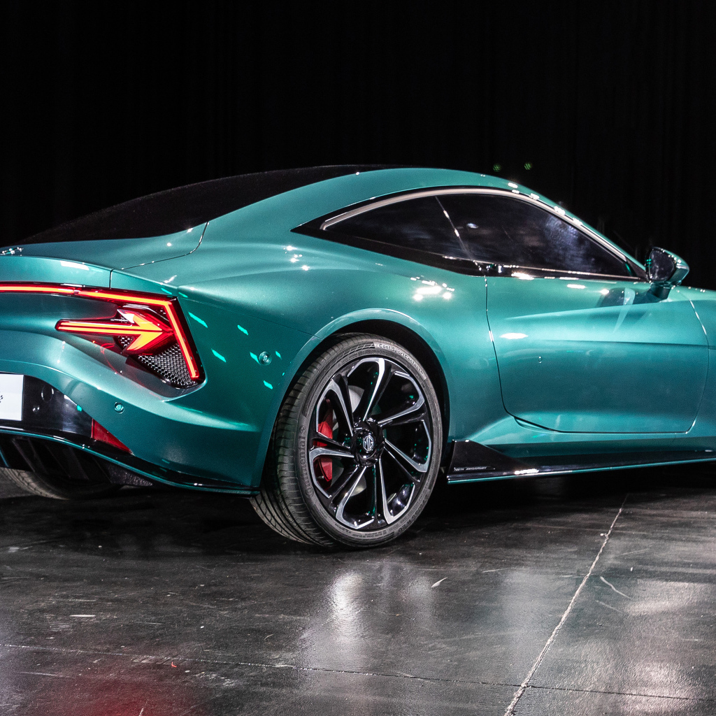 Вид сзади на автомобиль MG Cyber GTS Concept 2024 года