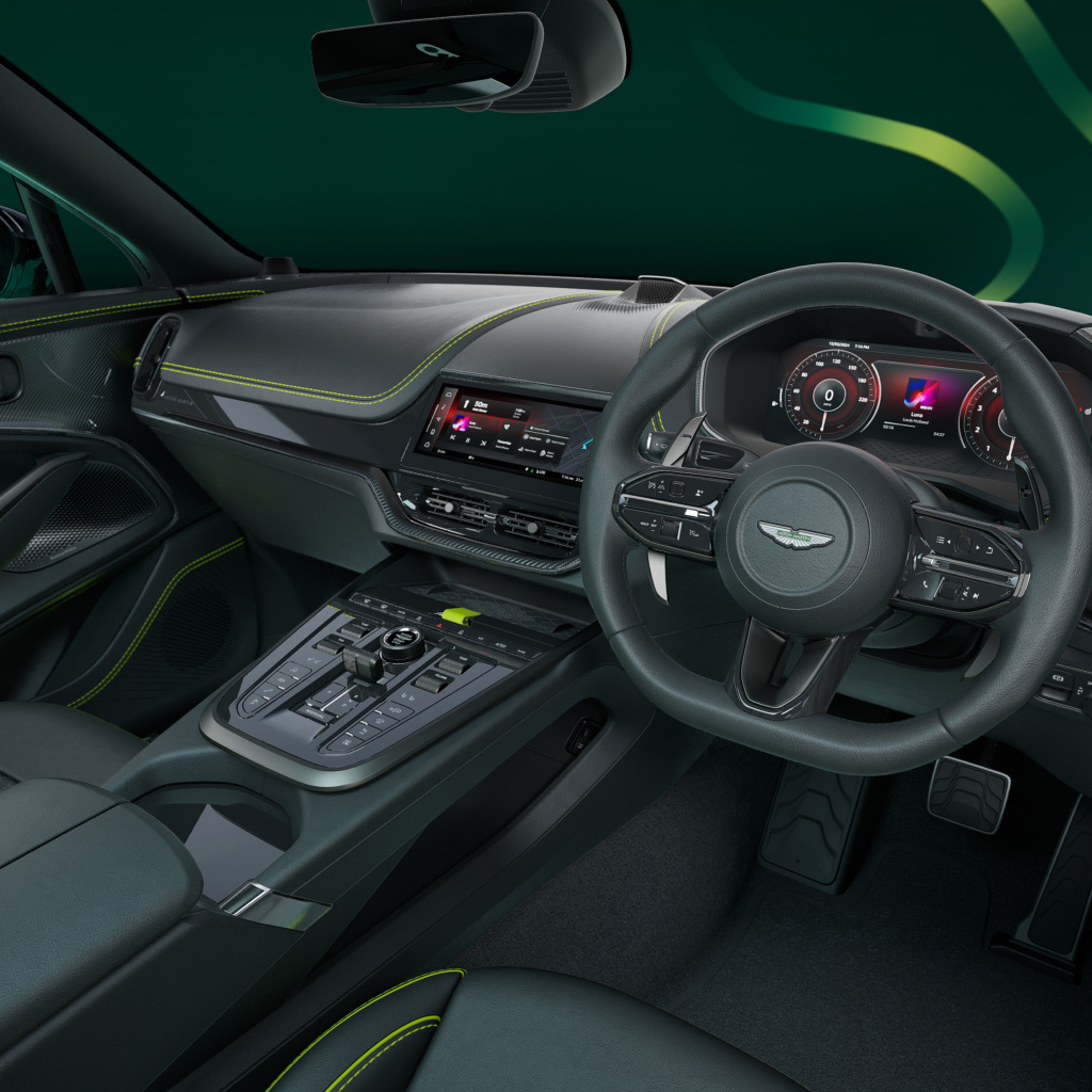 Кожаный салон автомобиля Aston Martin DBX707 AMR24 Edition