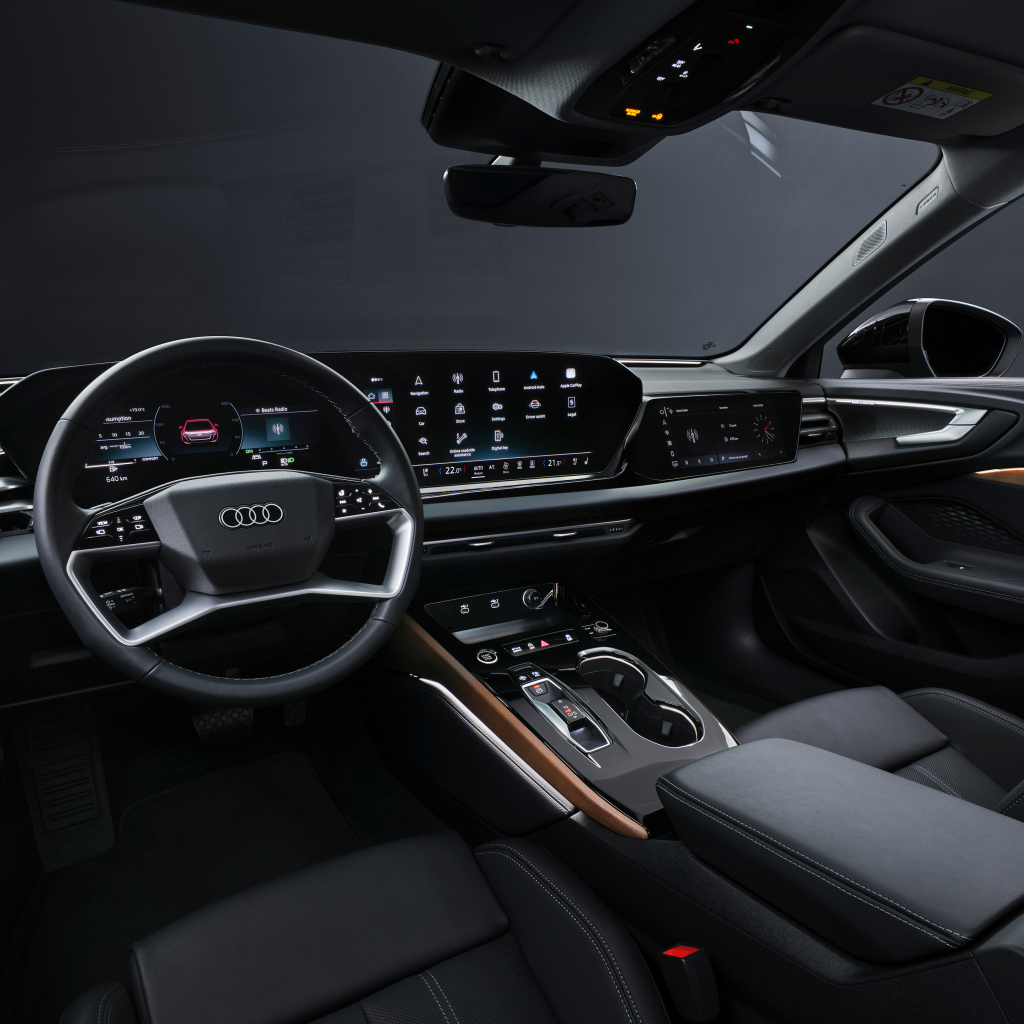 Черный кожаный салон автомобиля Audi A5 Avant TFSI quattro S line 2024 года