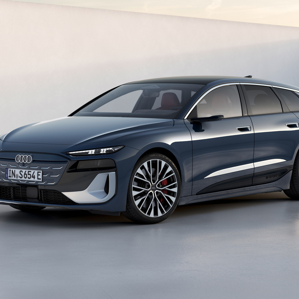 Автомобиль Audi S6 Avant e-tron 2024 года вид спереди