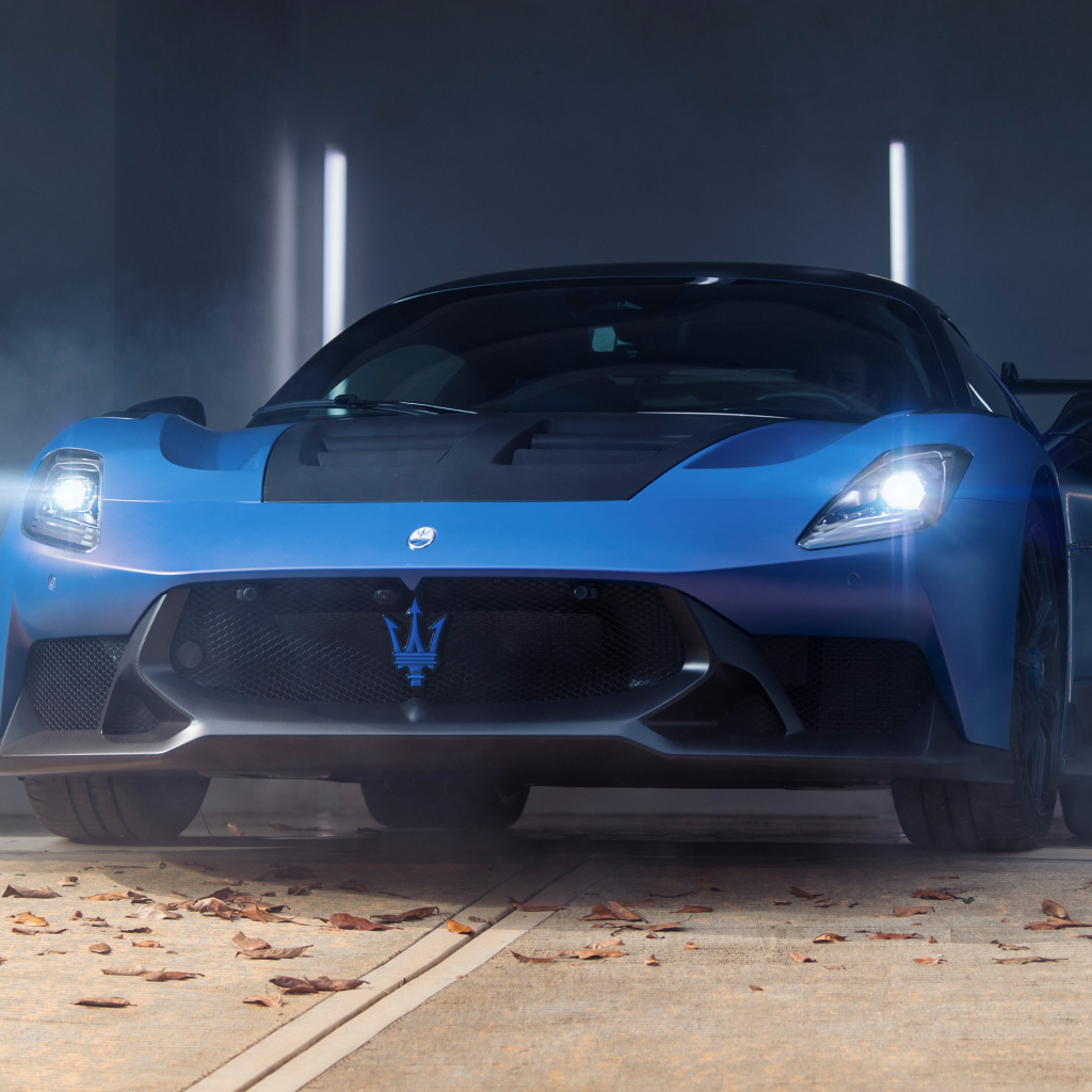 Автомобиль Maserati GT2 Stradale