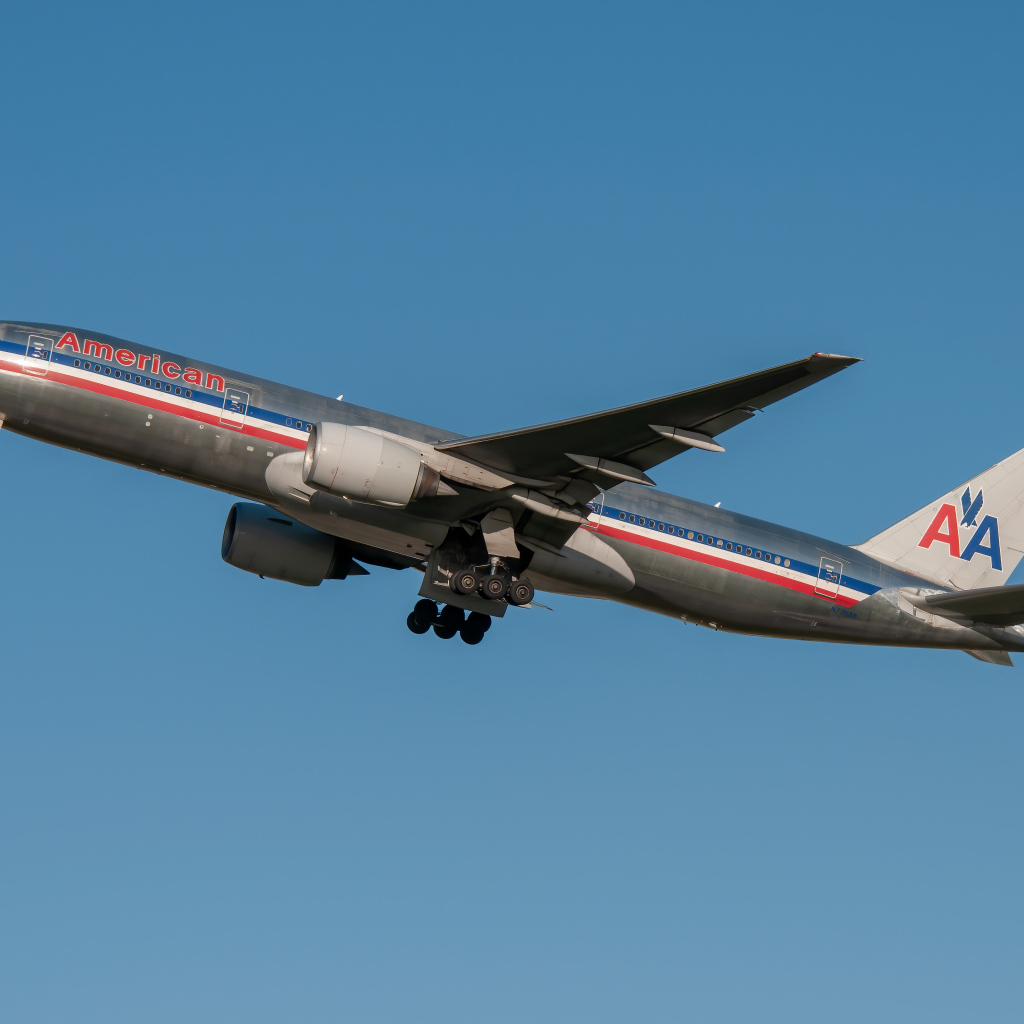 Пассажирский Boeing 777-200ER авиакомпании American