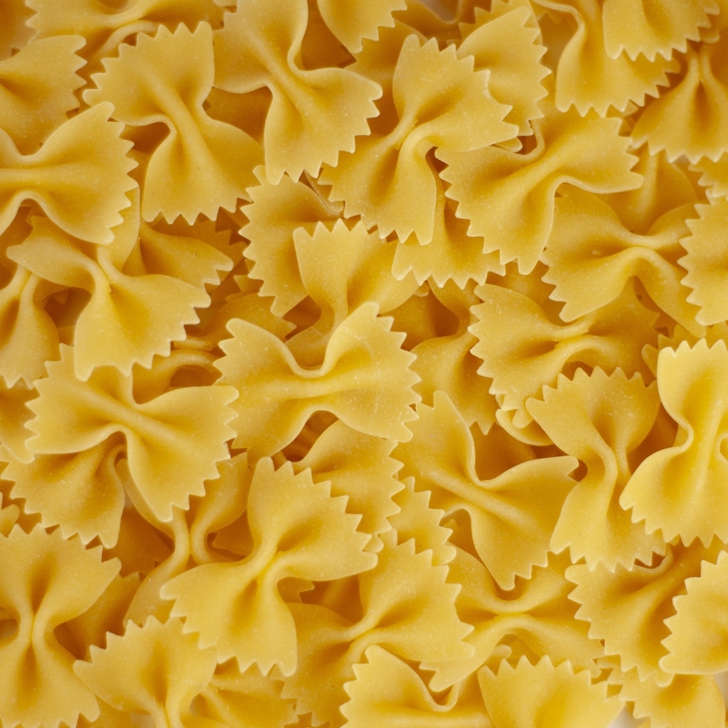 Макароны бантики крупным планом