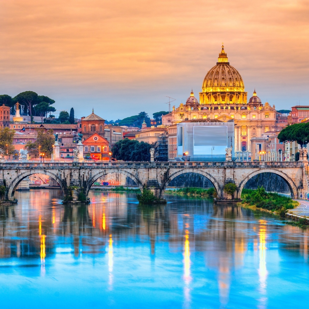 Красивый вид на мост и старинные здания, Ватикан Италия