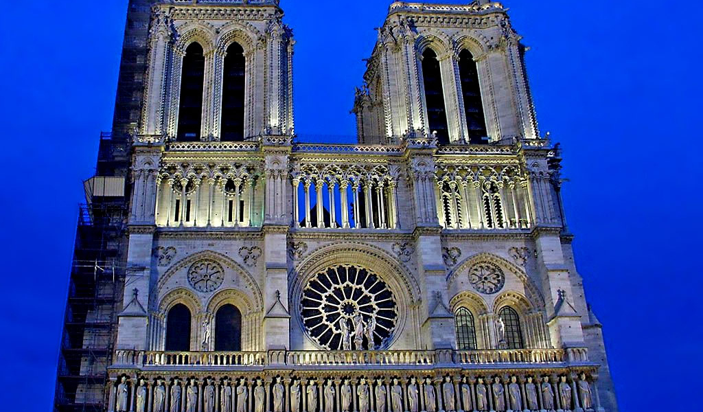 ночной Париж