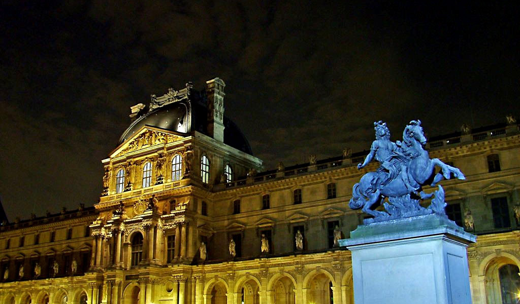 ночной Париж