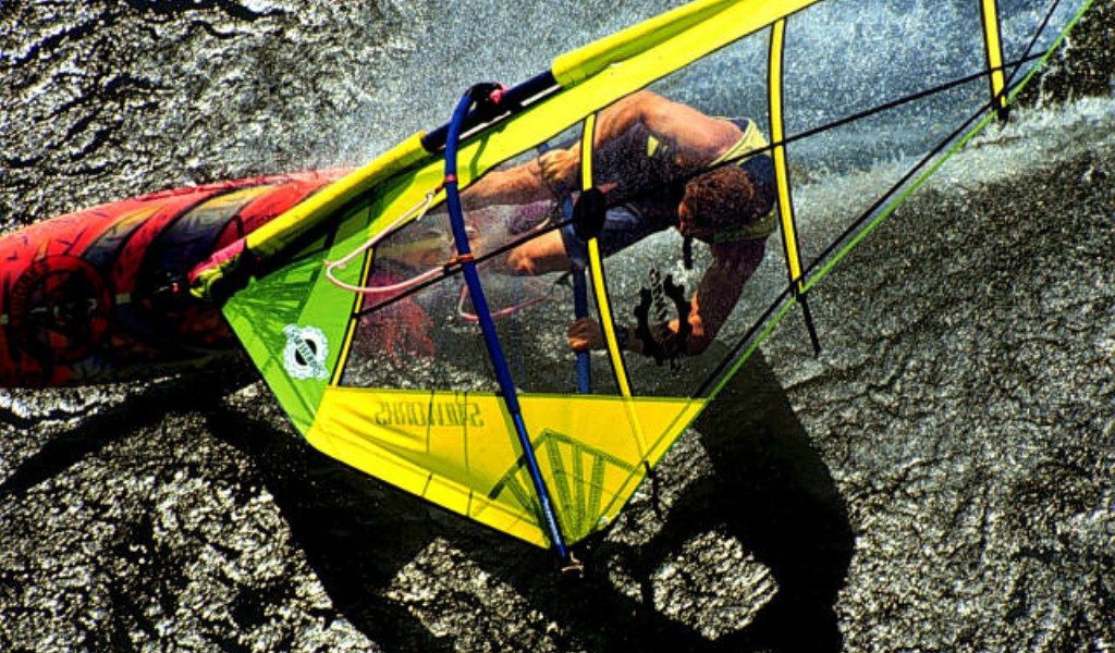 Парусный серфинг