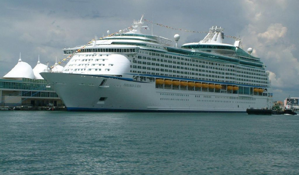 Круизный лайнер - обои для рабочего стола