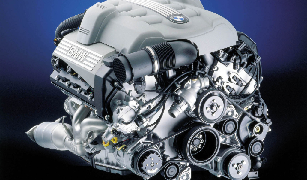 Двигатель автомобиля BMW
