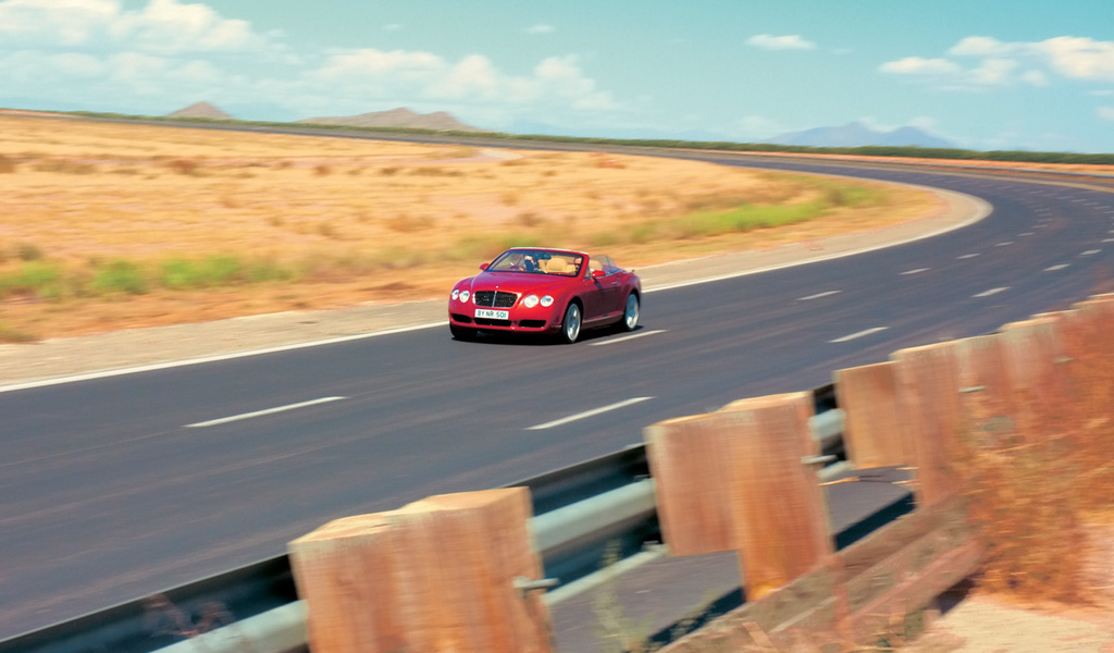 Автомобиль марки Bentley Continental