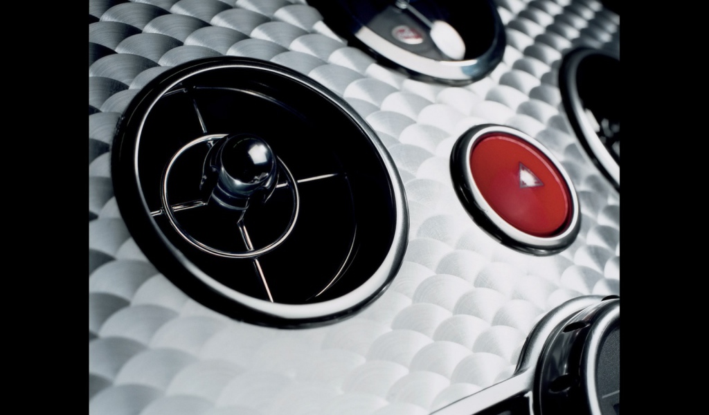 Контрольная панель Bugatti