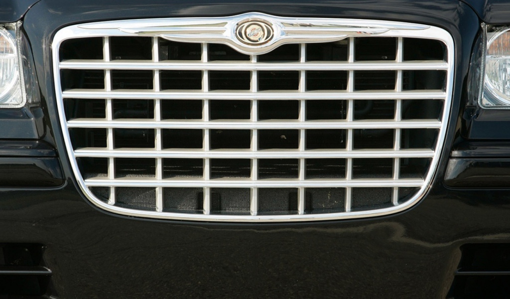 Chrysler SRT гриль