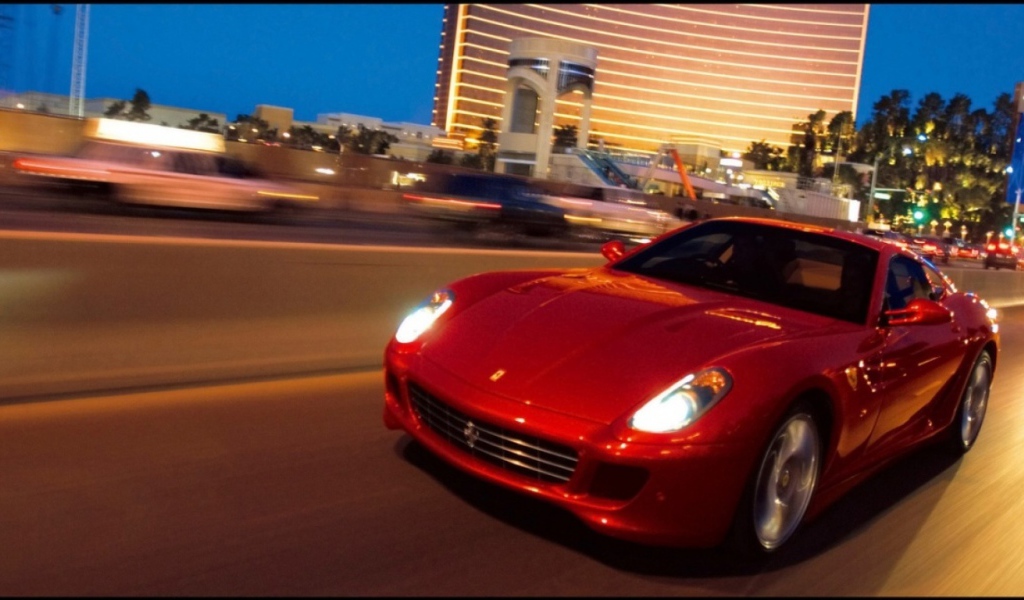 Ferrari 599 GTB в городе