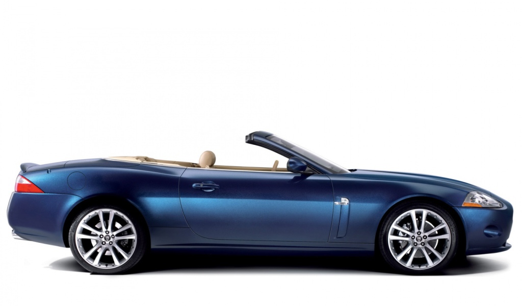 Jaguar XK вид сбоку