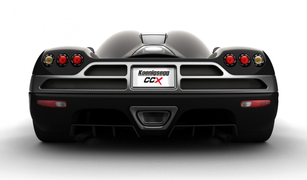 Черный спортивный Koenigsegg CCX