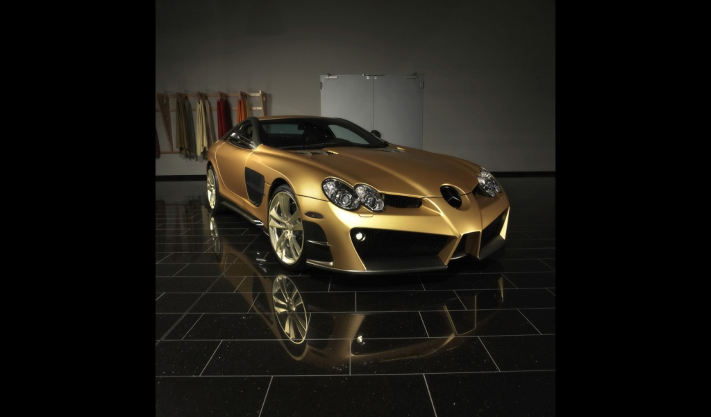 Золотистый Mercedes SLR