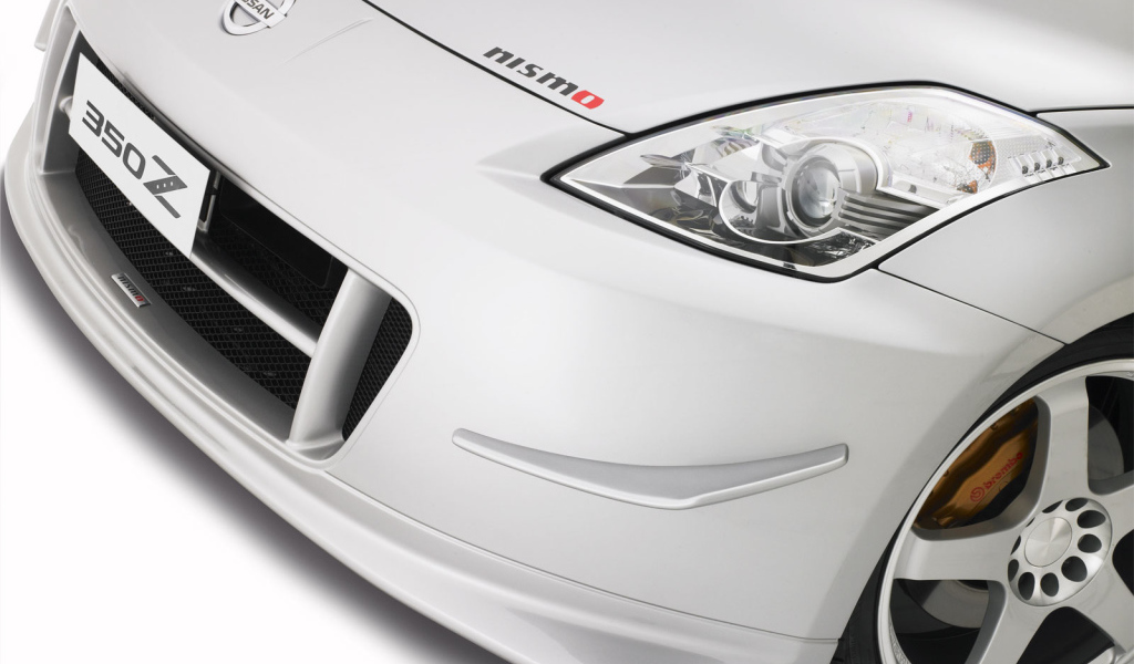 Nissan 350Z перед