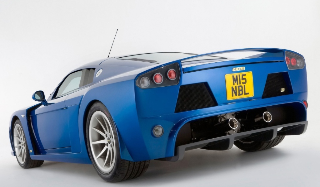 Спорткар Noble M15