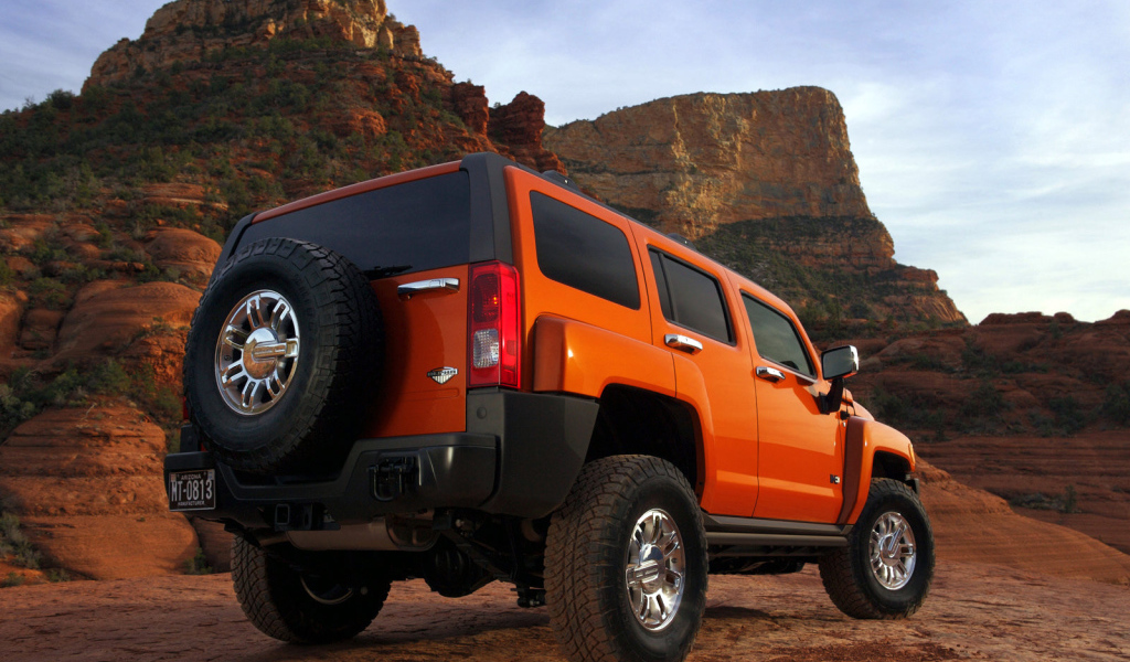 Крутой автомобиль Hummer