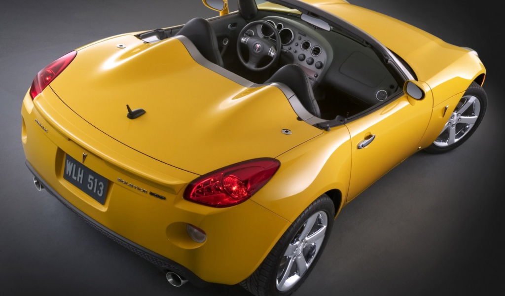 Pontiac Solstic вид сзади