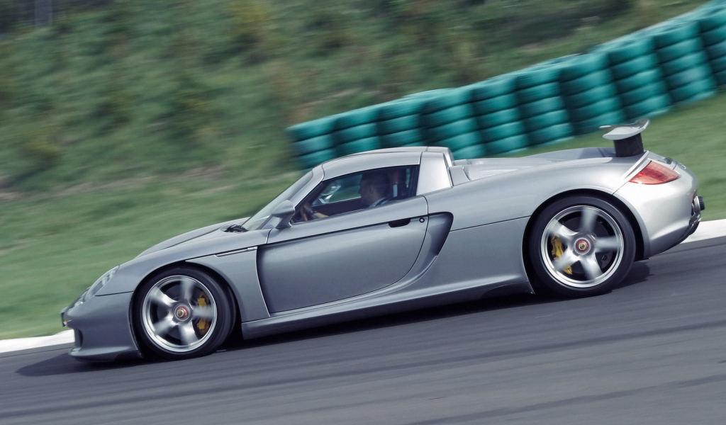 Спортивный Porsche Carrera GT