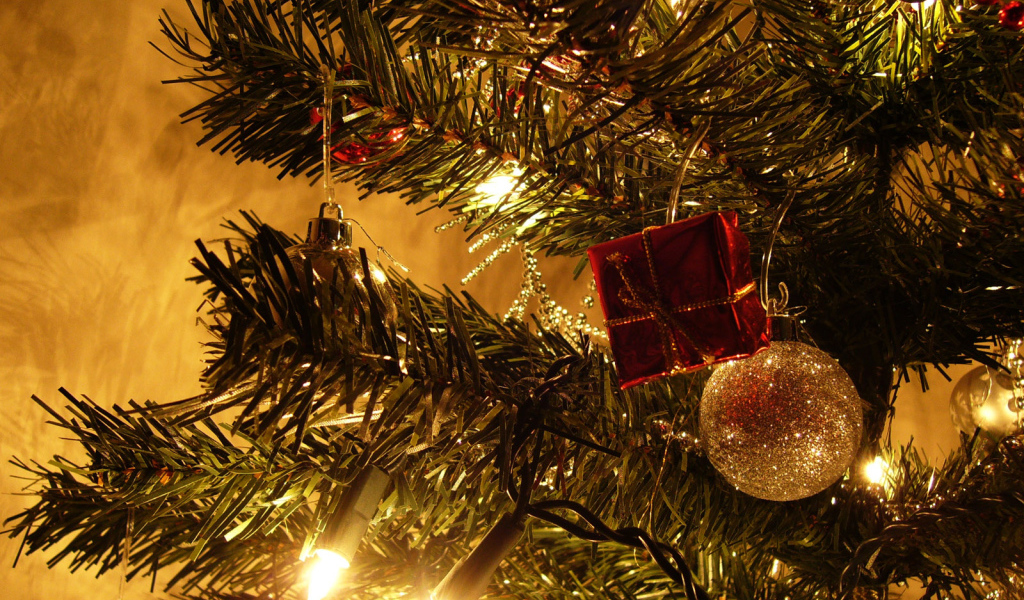 Красивая ель / Рождество