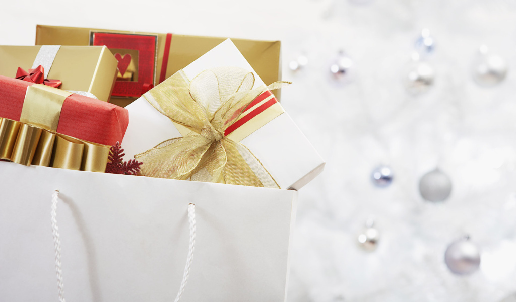 Пакет с подарками на Рождество